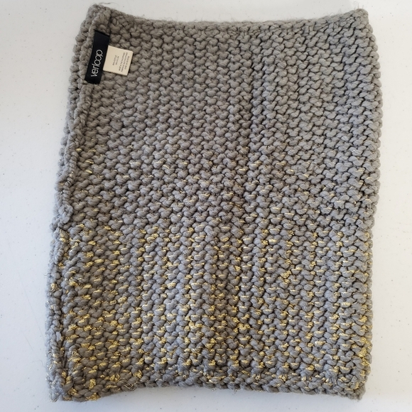 Verloop Knit Hat and Neck Scarf Set Gray and Metallic Slouchy Skull Cap Cowl